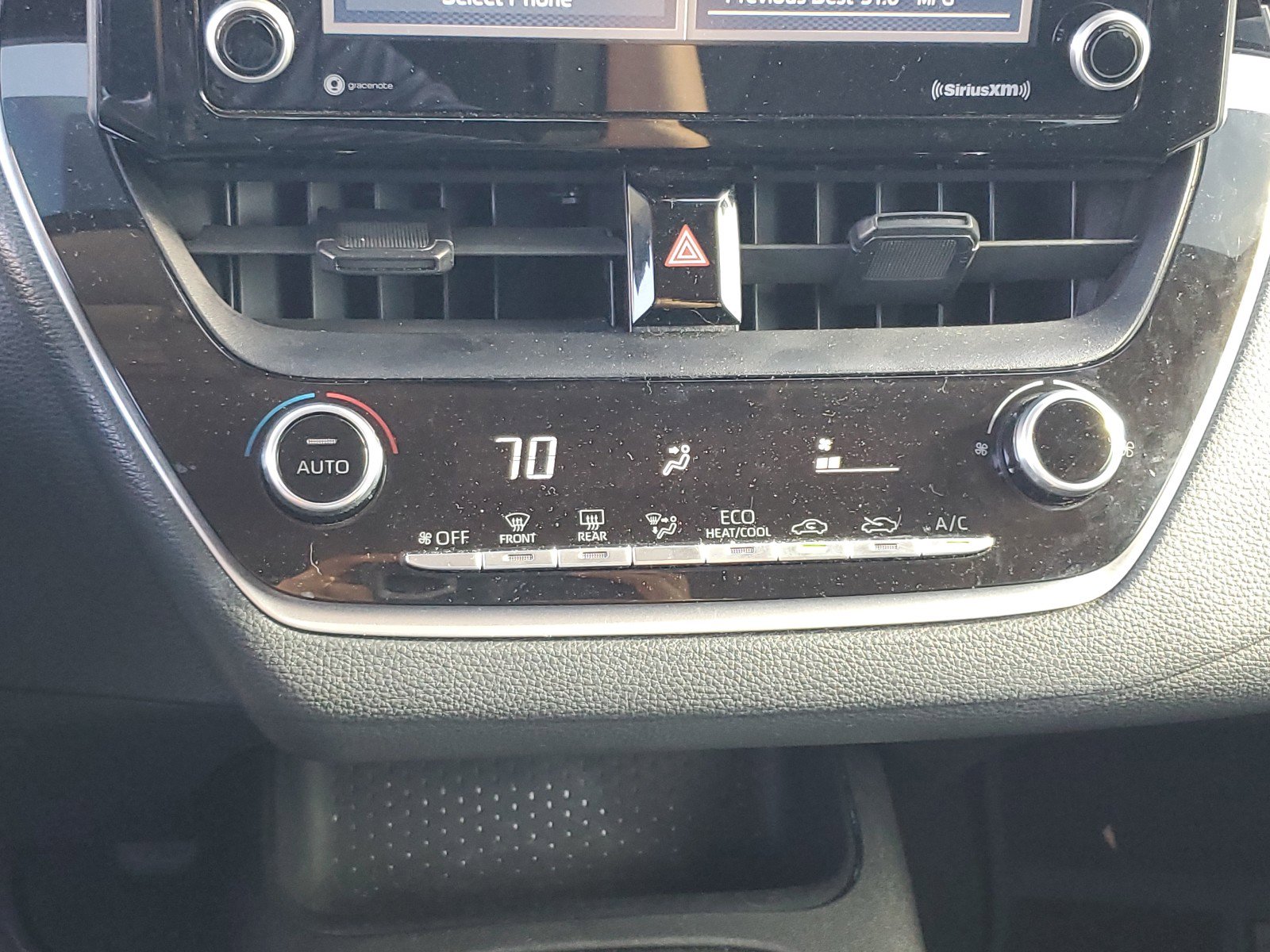 Used 2022 Toyota Corolla LE image 36