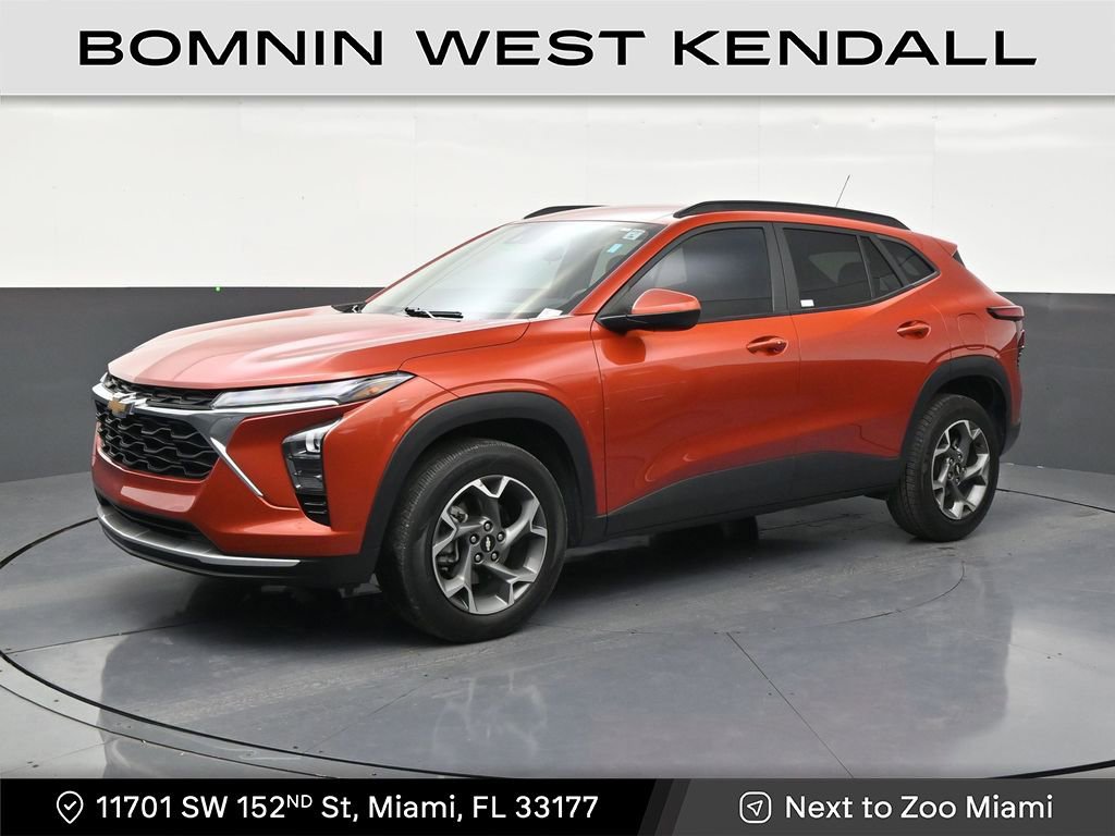 Used 2024 Chevrolet Trax LT w/ Driver Confidence Package FWD image 1