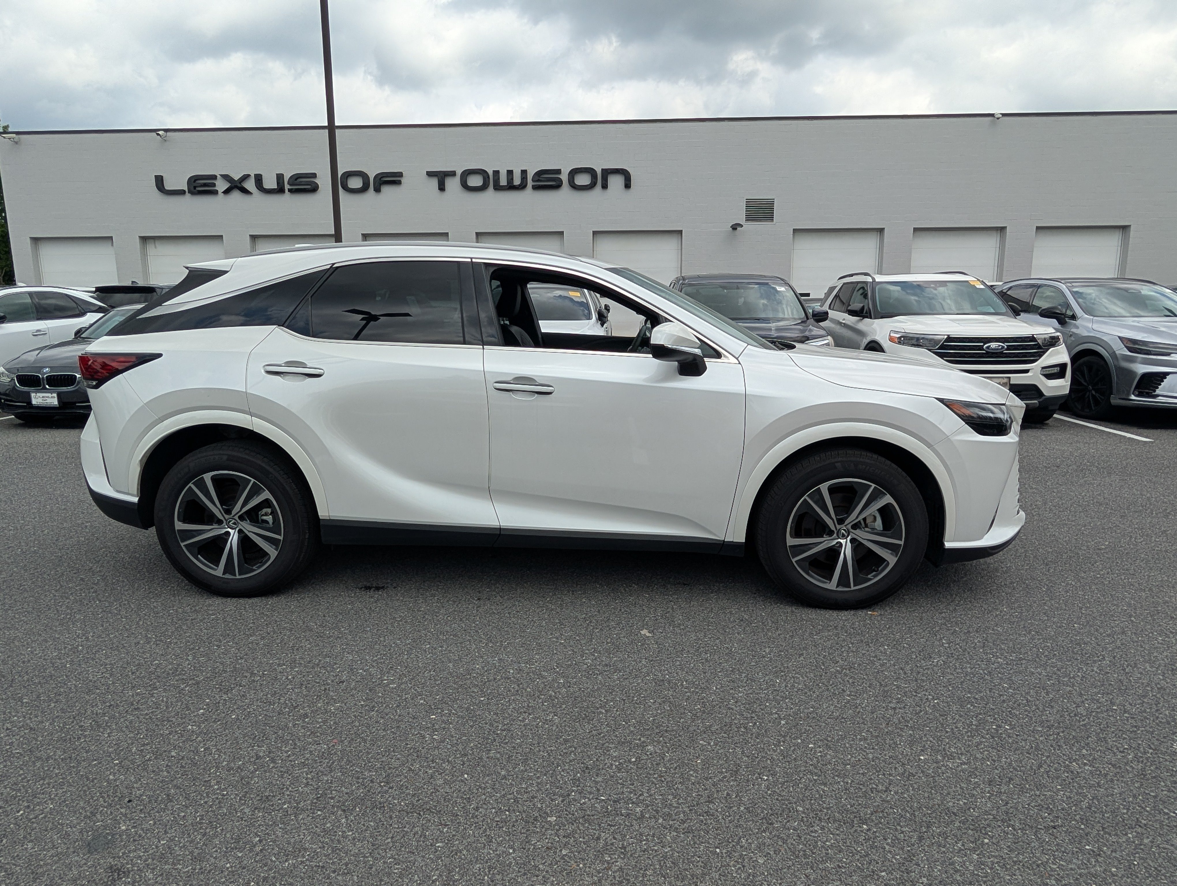 Certified 2025 Lexus RX 350 Premium AWD/4WD image 2