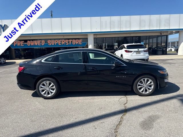 Used 2025 Chevrolet Malibu LT FWD image 2