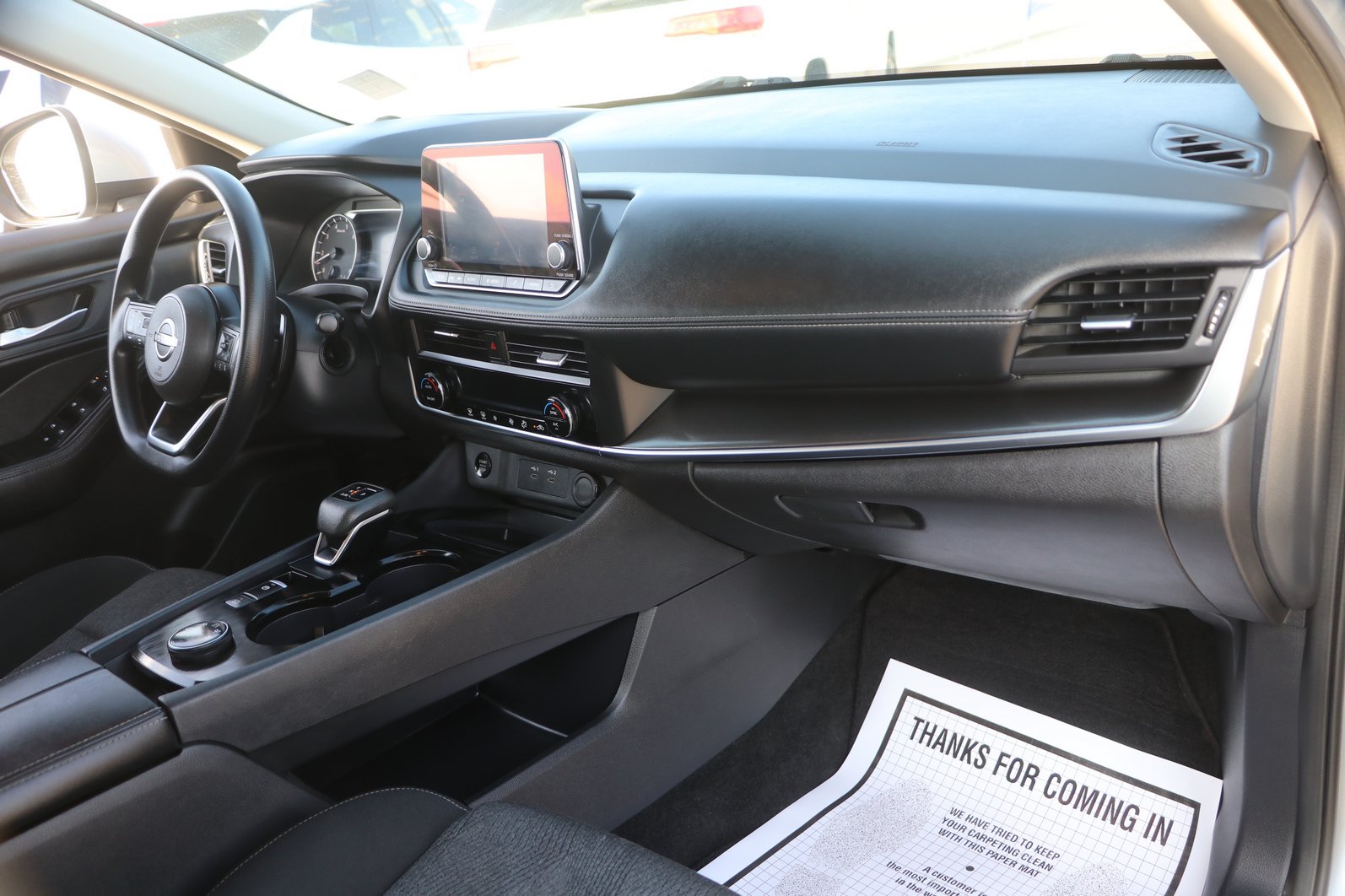 Used 2024 Nissan Rogue SV AWD/4WD image 34
