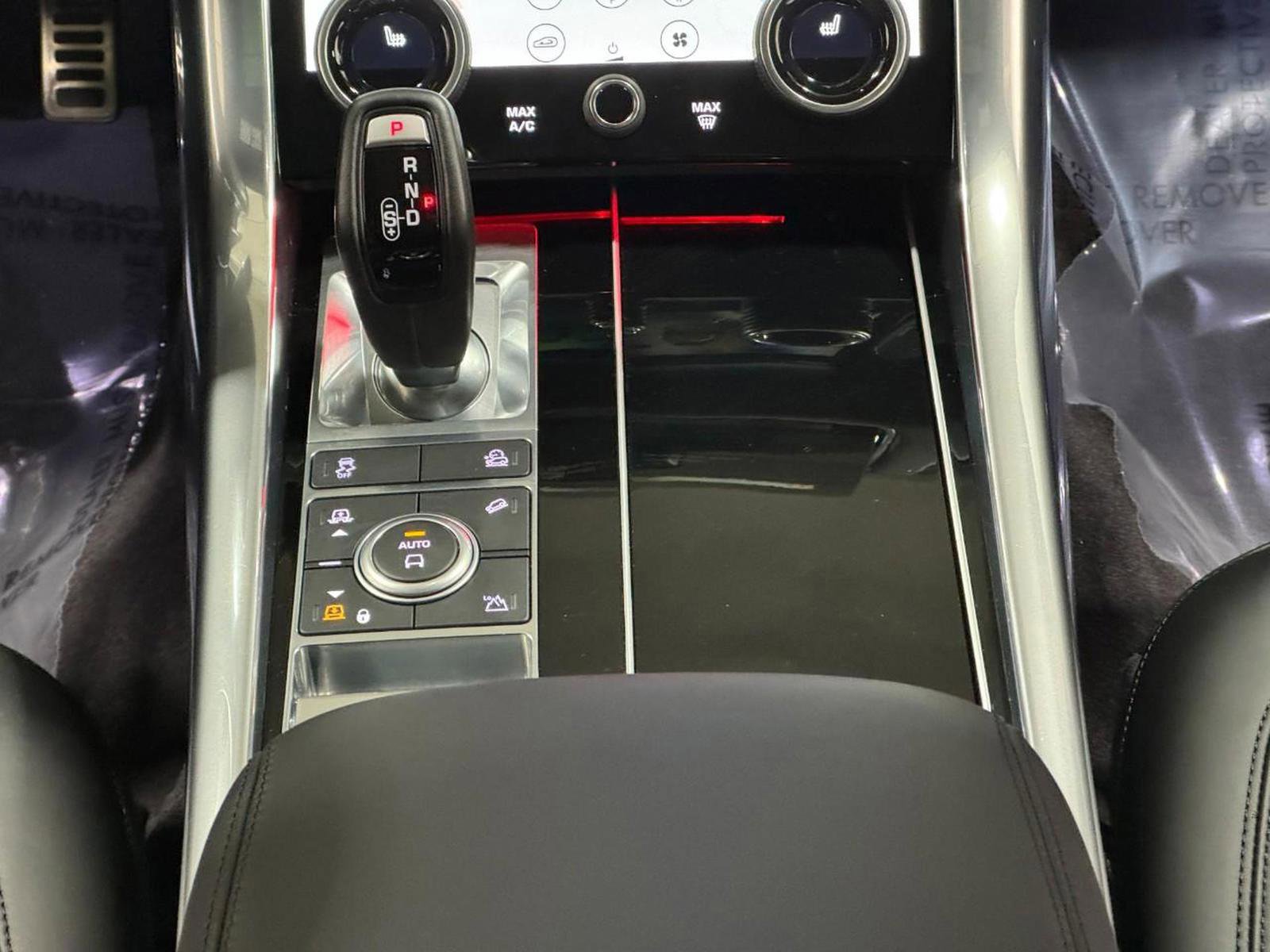 Used 2020 Land Rover Range Rover Sport HSE Dynamic image 17