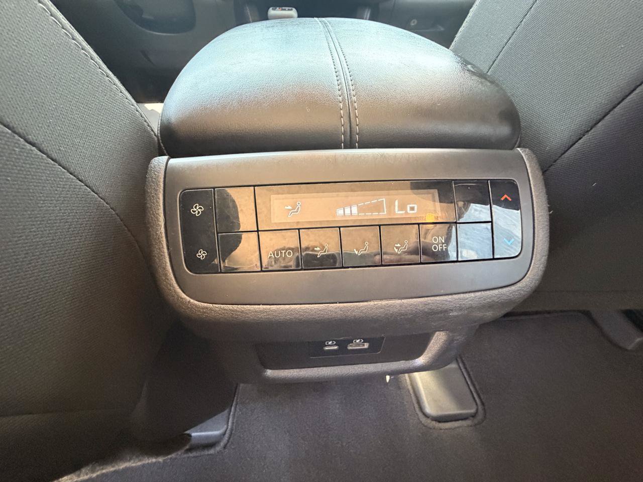 Used 2022 Nissan Pathfinder SV AWD/4WD image 13
