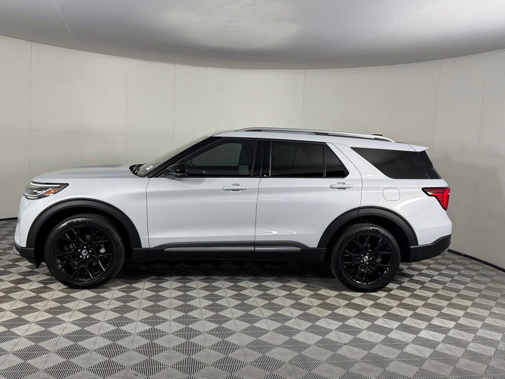 Used 2025 Ford Explorer Platinum w/ Ultimate Package AWD/4WD image 8