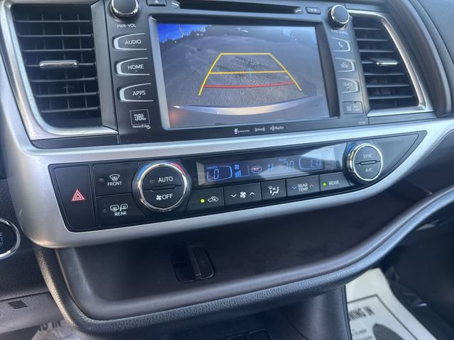 Used 2019 Toyota Highlander Limited FWD image 25
