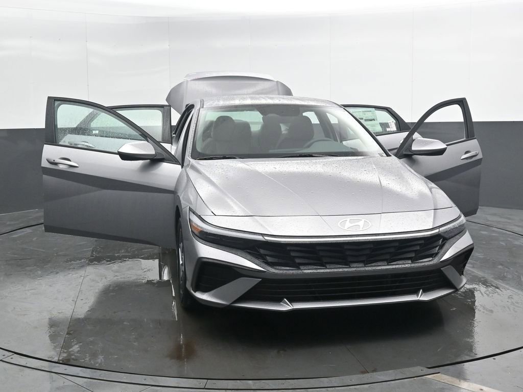 New 2026 Hyundai Elantra Hybrid FWD image 52