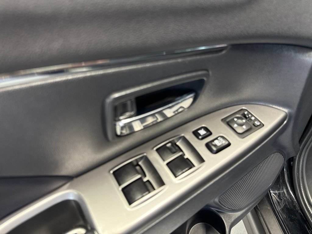 Used 2022 Mitsubishi Outlander Sport SE AWD/4WD image 15