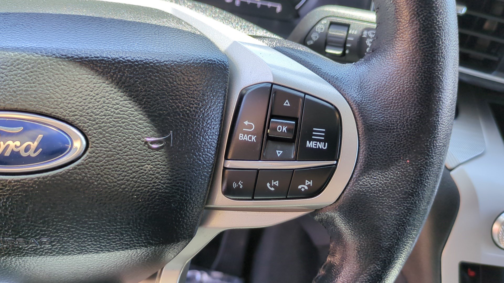 Used 2023 Ford Explorer XLT w/ Equipment Group 202A RWD image 18