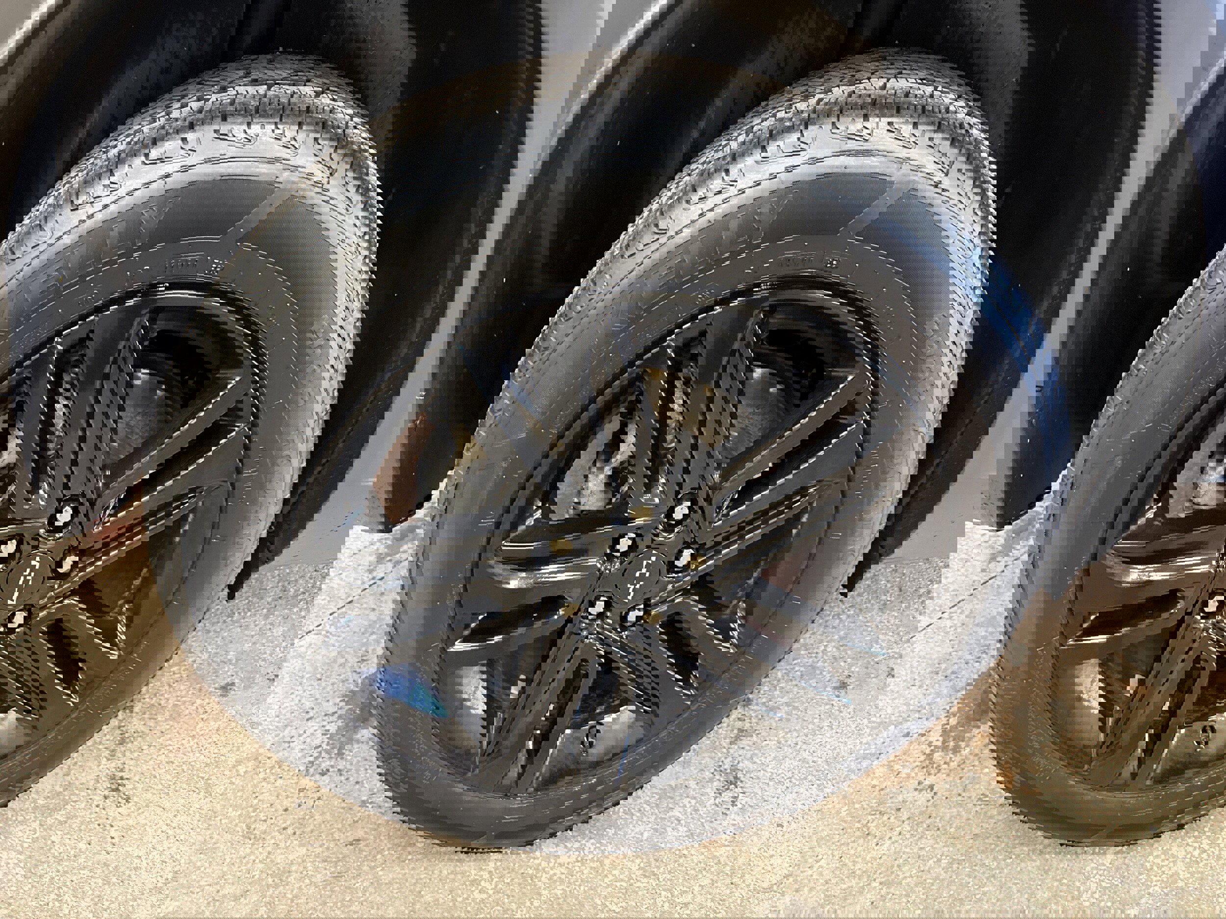 Used 2024 Chevrolet Trax ACTIV w/ Sunroof Package image 15