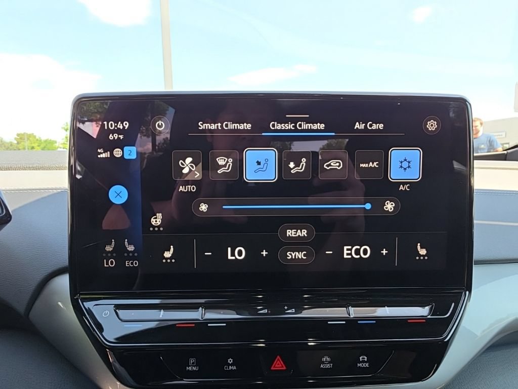 Certified 2023 Volkswagen ID.4 Pro S Plus AWD/4WD image 17