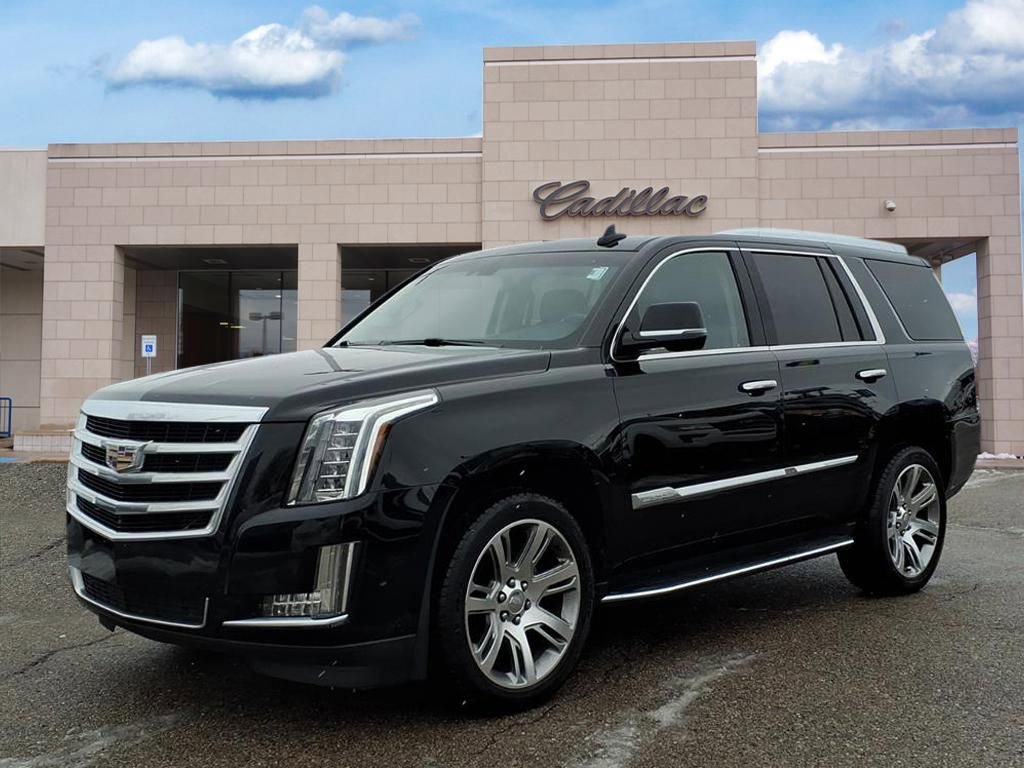 Used 2017 Cadillac Escalade Luxury image 1