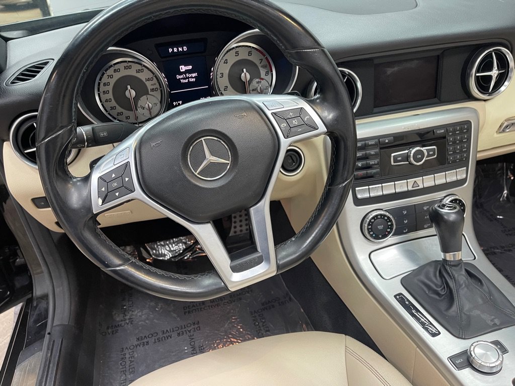 Used 2013 Mercedes-Benz SLK 250 image 27