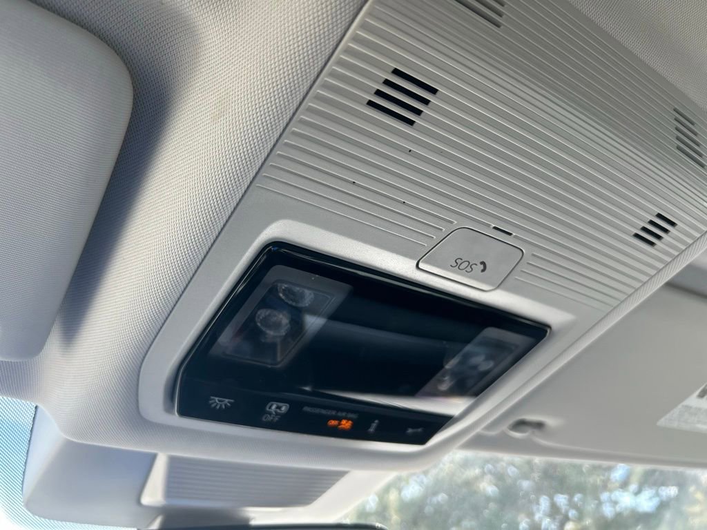 Used 2025 Volkswagen Tiguan S w/ 18" Wheel Package image 55