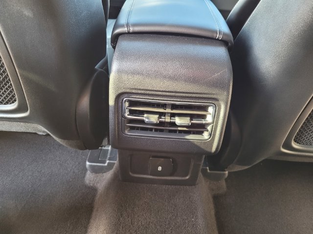 Used 2021 Lincoln Corsair FWD image 17