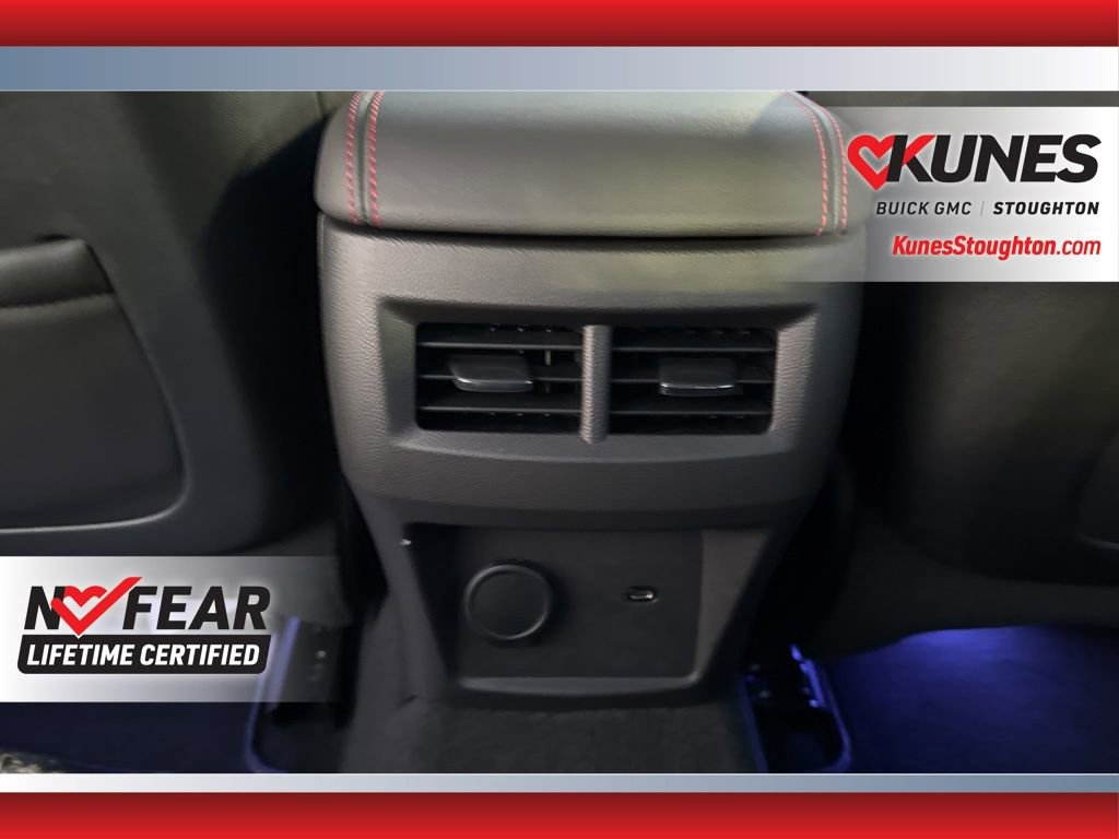 Used 2025 Cadillac CT5 V image 36