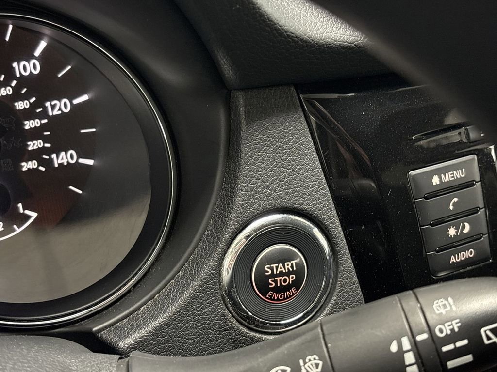 Used 2019 Nissan Rogue SV image 38