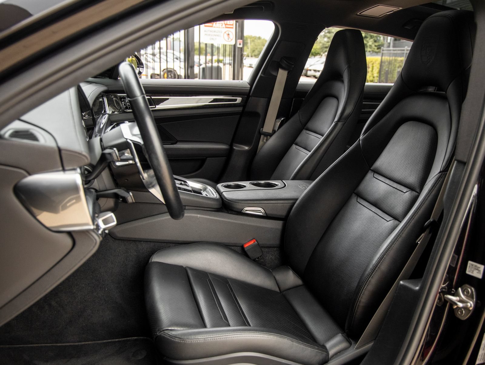 Certified 2020 Porsche Panamera 4S Executive AWD/4WD image 5