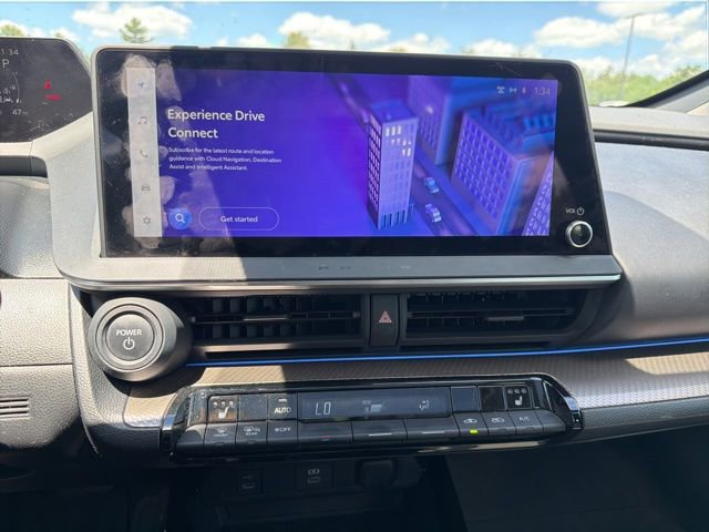 Used 2024 Toyota Prius XLE FWD image 25