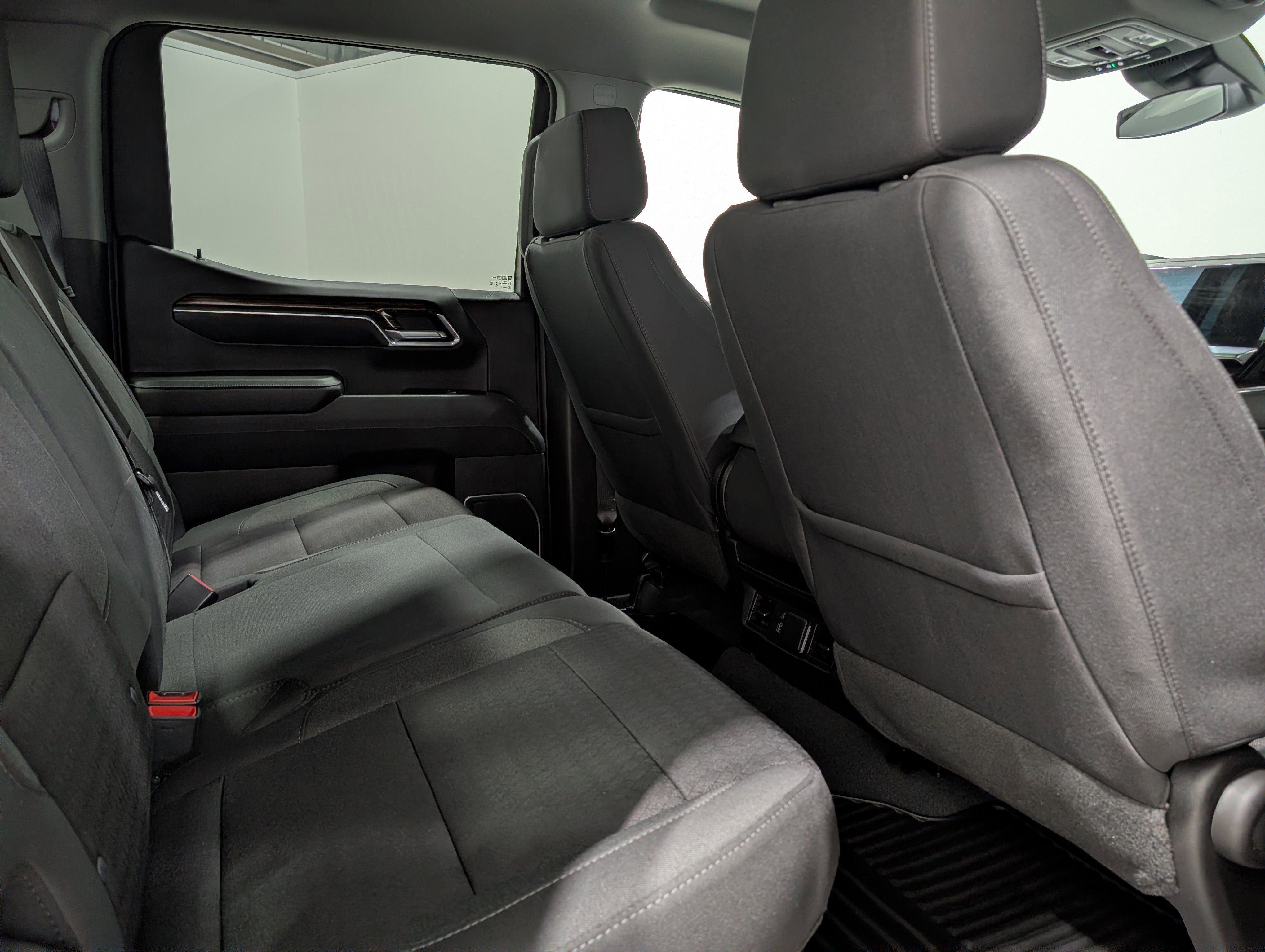 Used 2024 GMC Sierra 1500 SLE w/ Preferred Package image 18