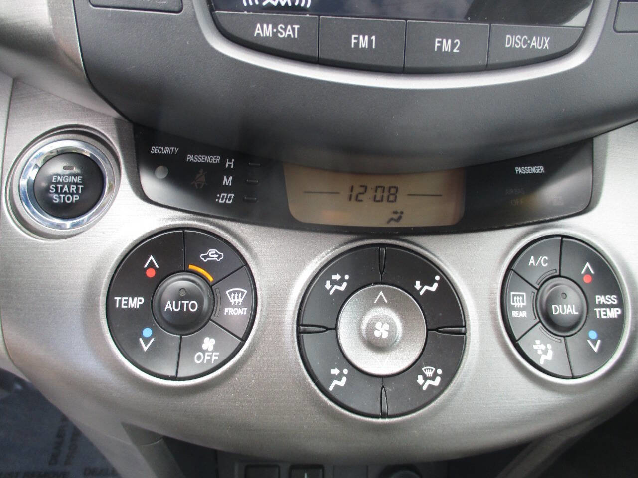 Used 2010 Toyota RAV4 Limited AWD/4WD image 20