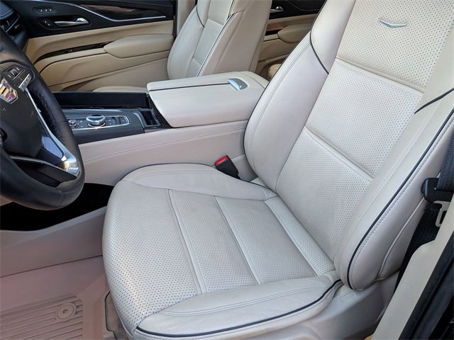 Certified 2023 Cadillac Escalade Premium Luxury w/ Performance Package image 21