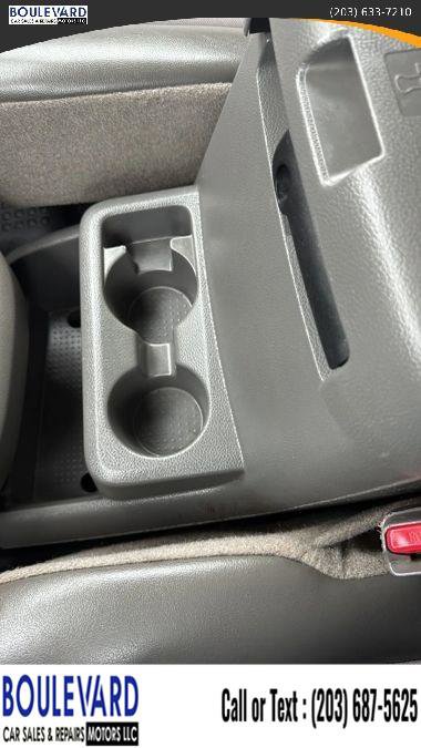 Used 2014 Nissan NV 2500 SV w/ V8 Appearance Package RWD image 19