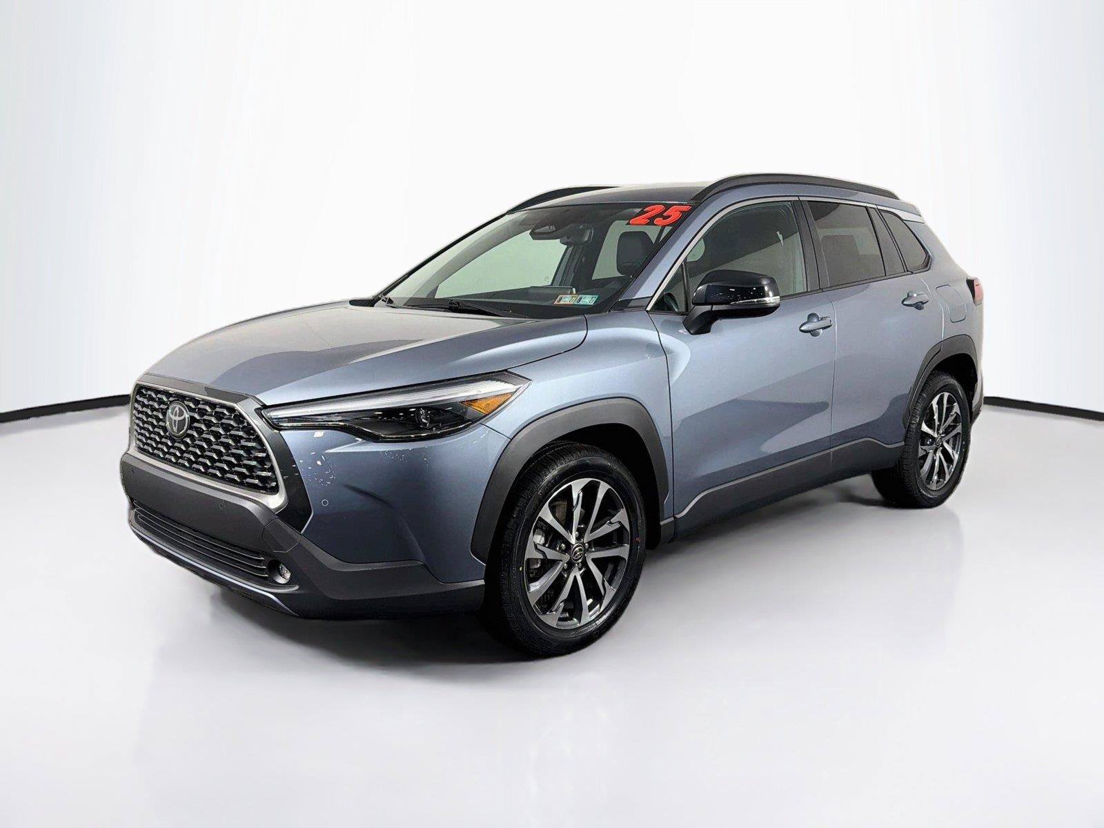 Used 2025 Toyota Corolla Cross XLE AWD/4WD image 7