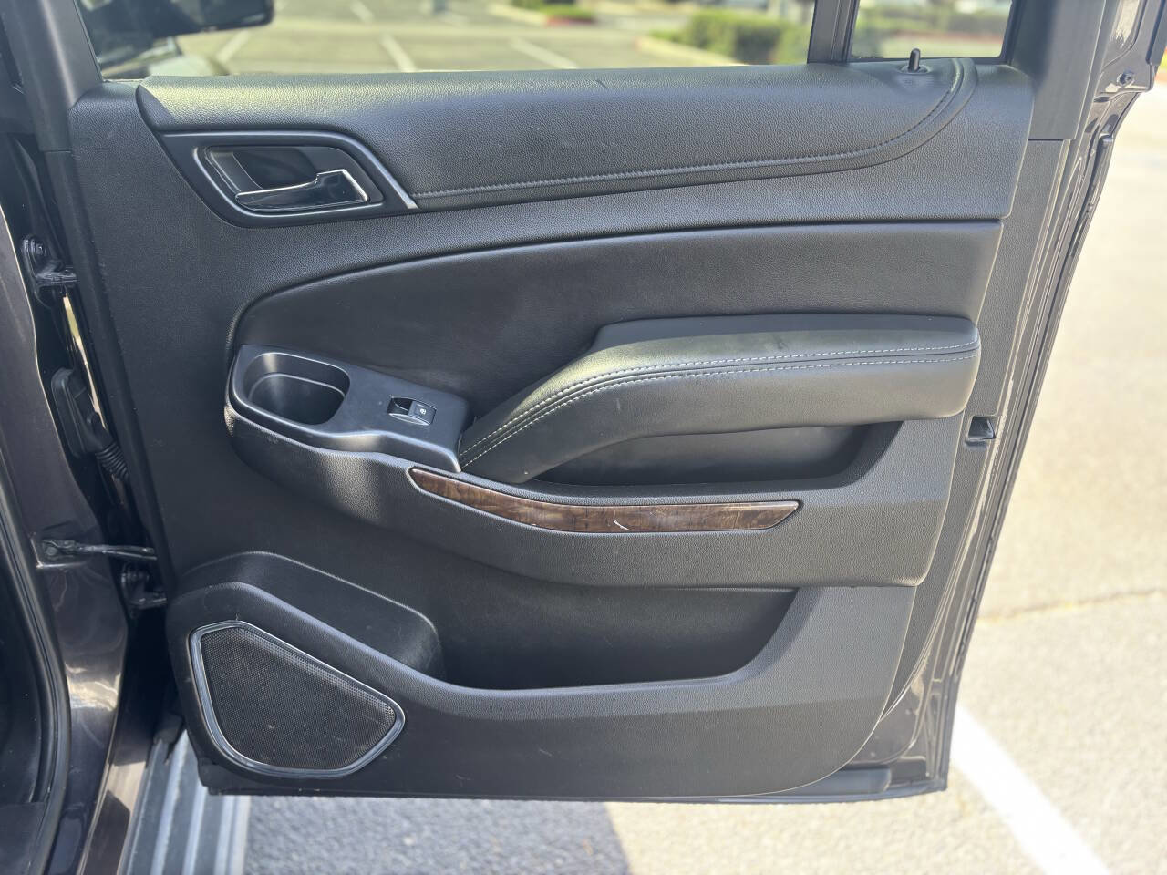 Used 2018 Chevrolet Suburban LT AWD/4WD image 24