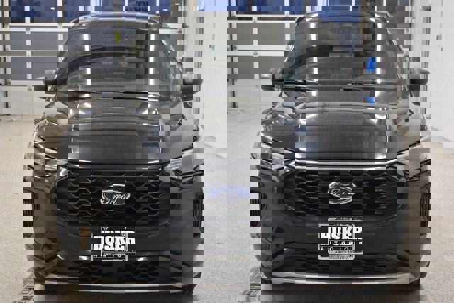 Used 2023 Ford Escape ST-Line image 3