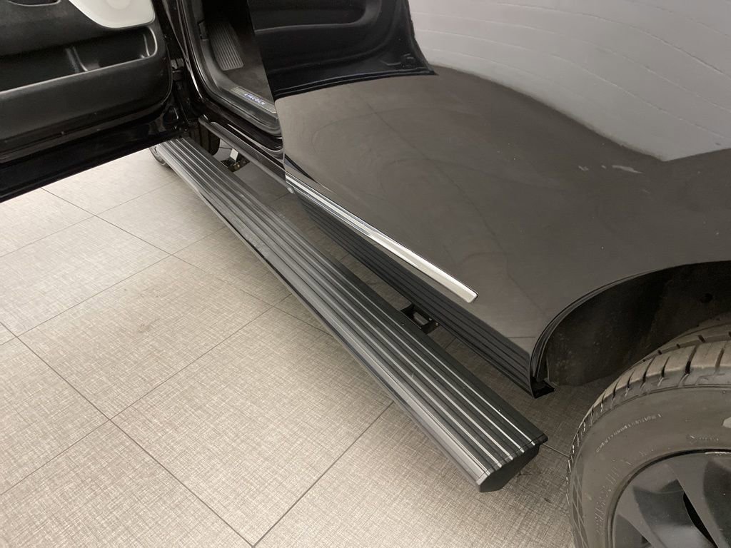 Used 2020 Lincoln Navigator Reserve w/ Equipment Group 208A Reserve image 11