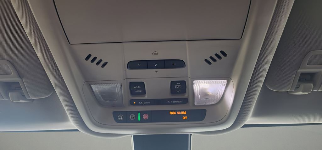 Used 2019 GMC Terrain Denali w/ Advanced Safety Package image 38