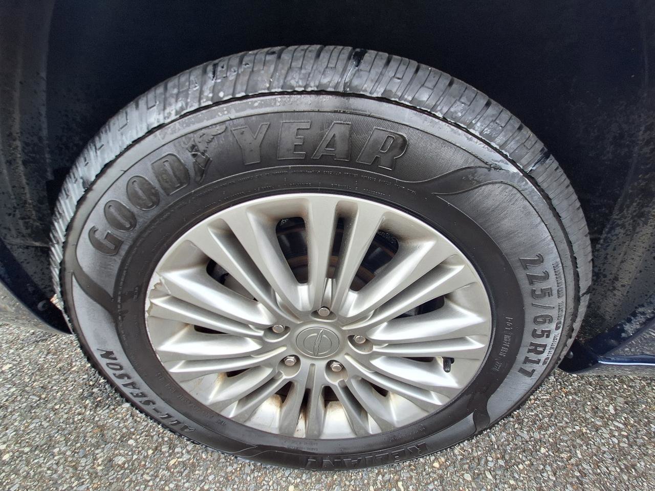 Used 2015 Chrysler Town & Country Touring-L w/ Driver Convenience Group FWD image 38