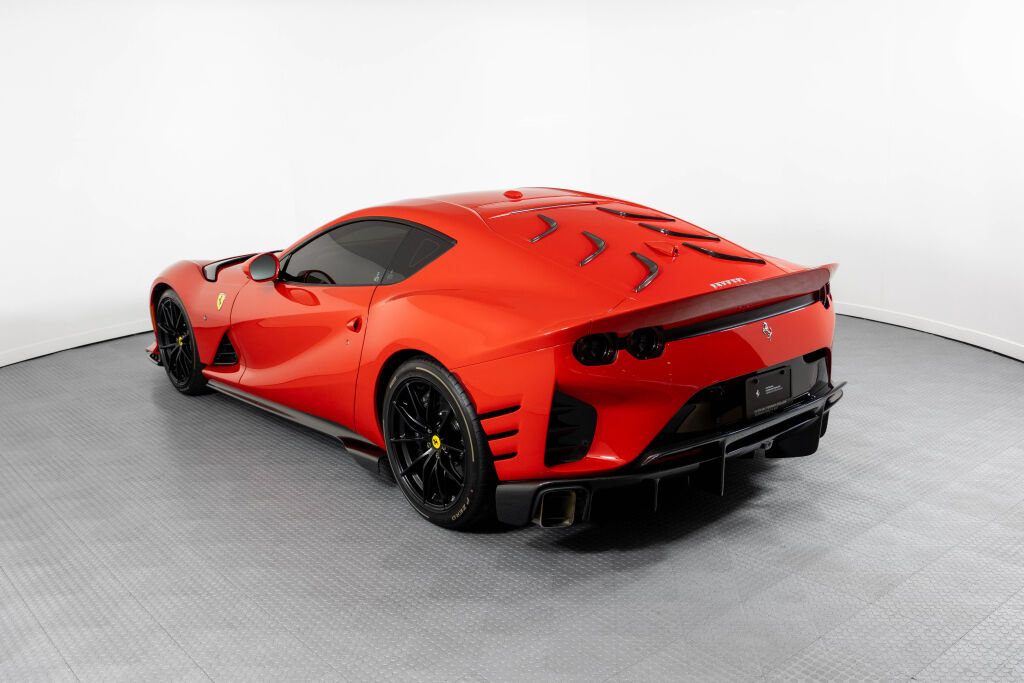 Used 2023 Ferrari 812 Competizione RWD image 6