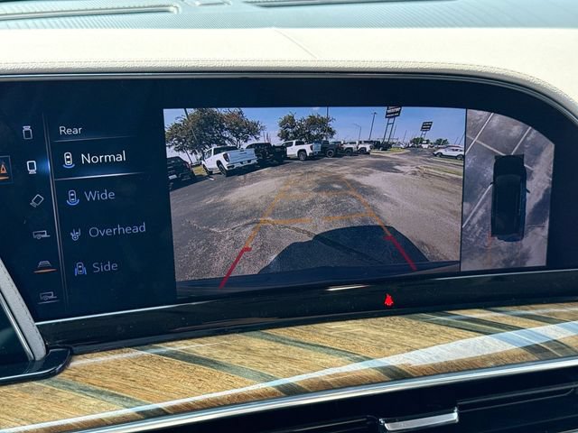 Used 2022 Cadillac Escalade ESV Premium Luxury Platinum AWD/4WD image 17