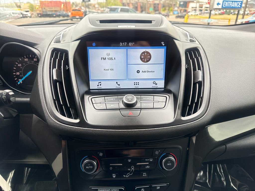 Used 2017 Ford Escape SE w/ Equipment Group 201A image 18