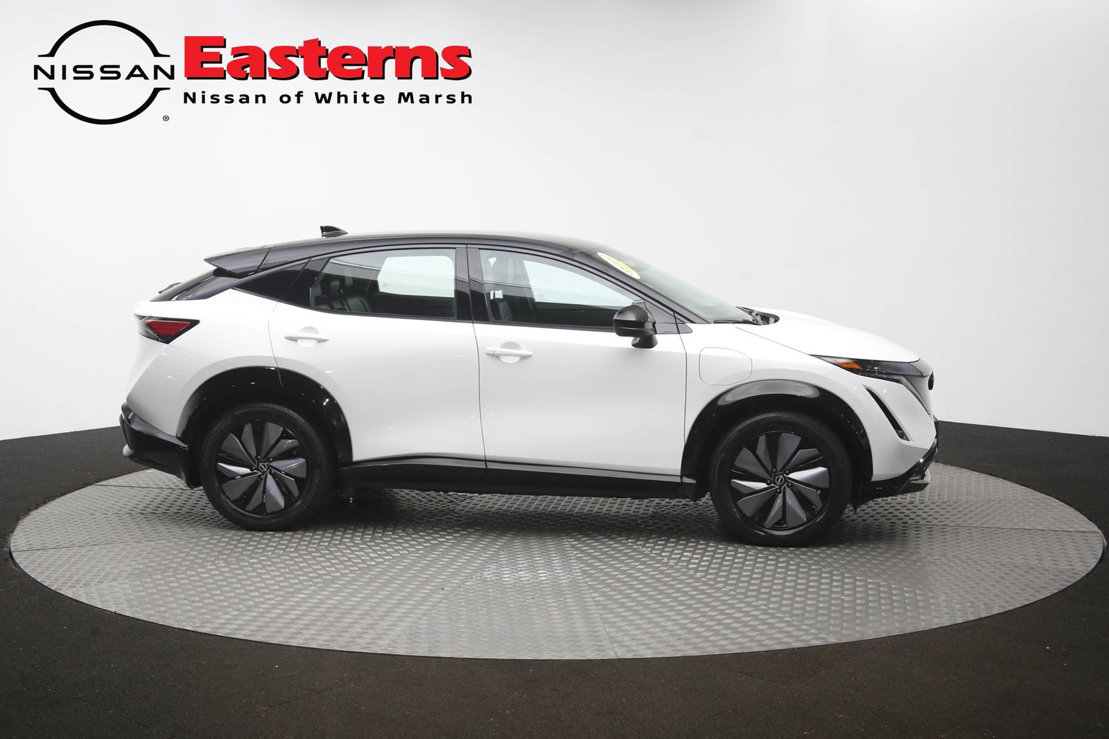 Used 2024 Nissan Ariya AWD image 44