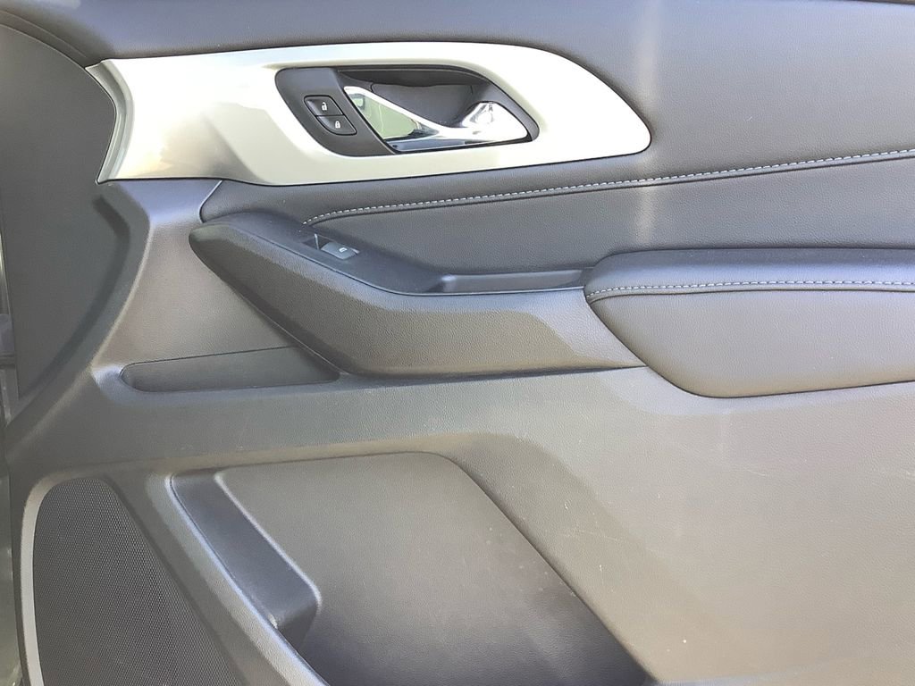 Used 2023 Chevrolet Traverse LT w/ LPO, Floor Liner Package image 14