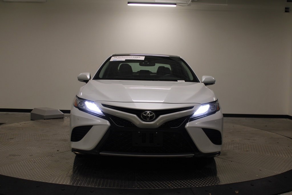 Used 2018 Toyota Camry XSE image 16