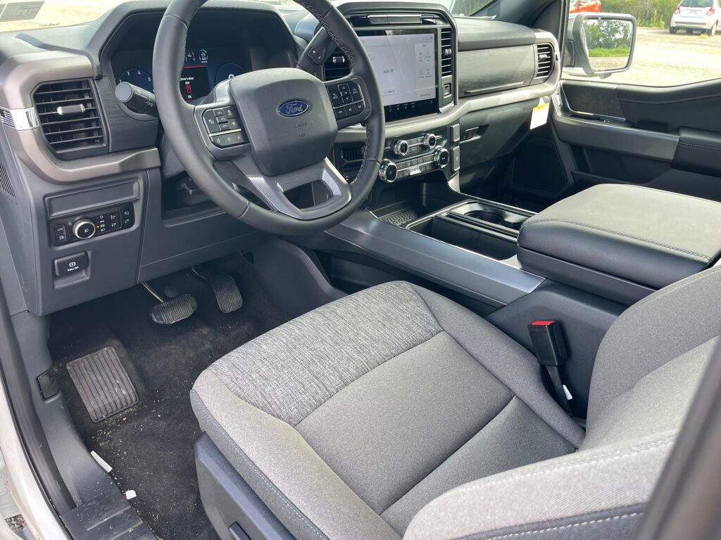 New 2025 Ford F150 XLT w/ Equipment Group 302A MID image 6