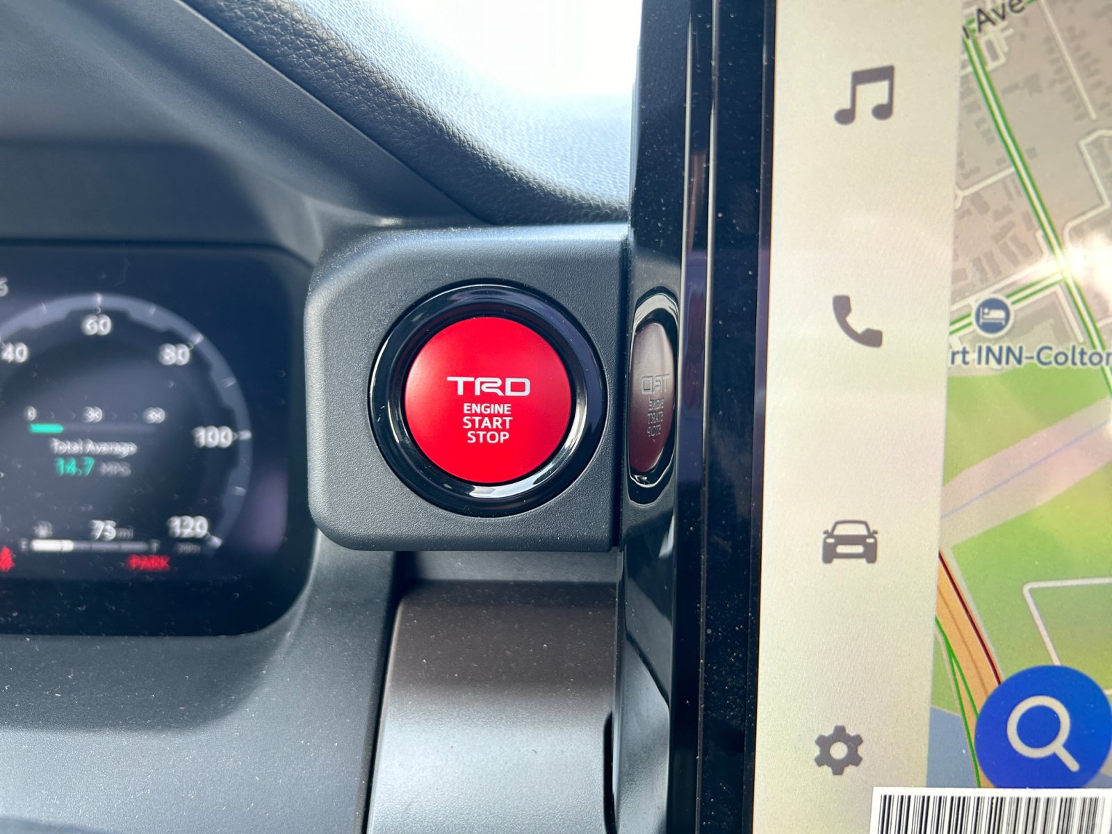 New 2024 Toyota Tacoma TRD Sport w/ TRD Sport Premium Package AWD/4WD image 19