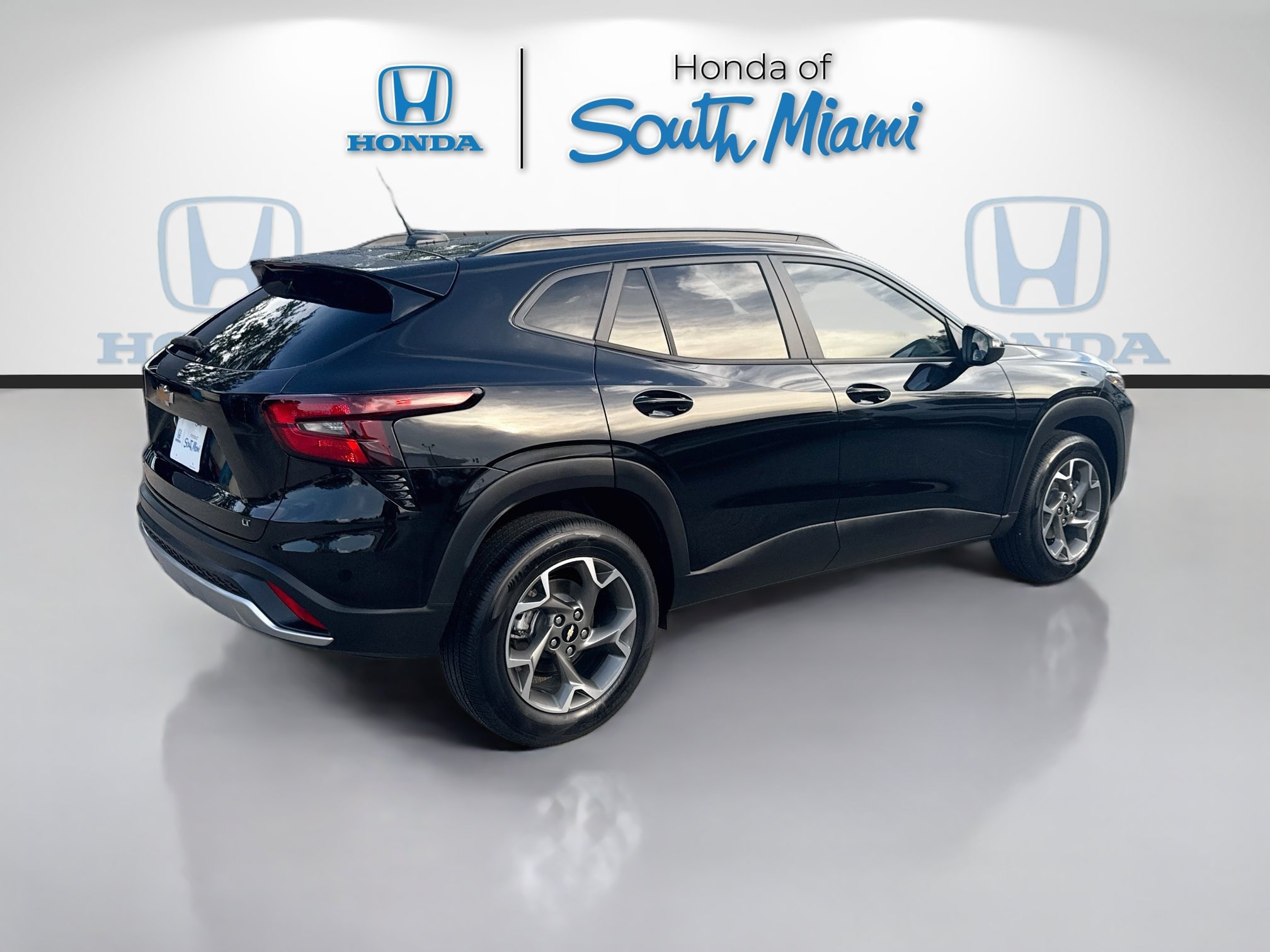 Used 2026 Chevrolet Trax LT FWD image 7