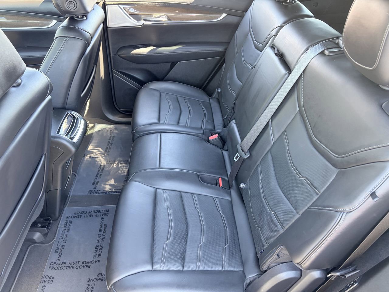 Certified 2025 Cadillac XT6 Premium Luxury w/ Platinum Package image 18