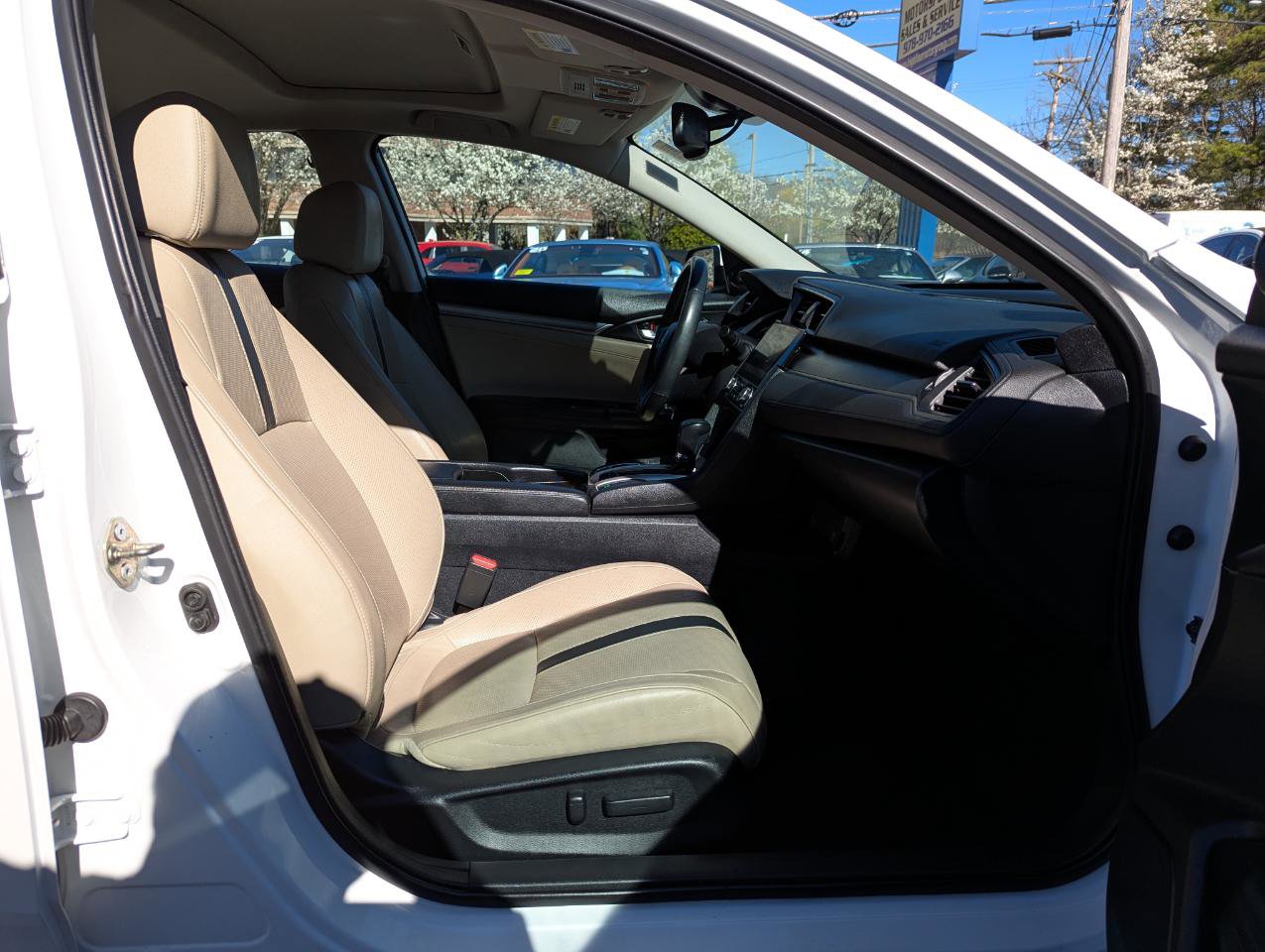 Used 2016 Honda Civic Touring image 31
