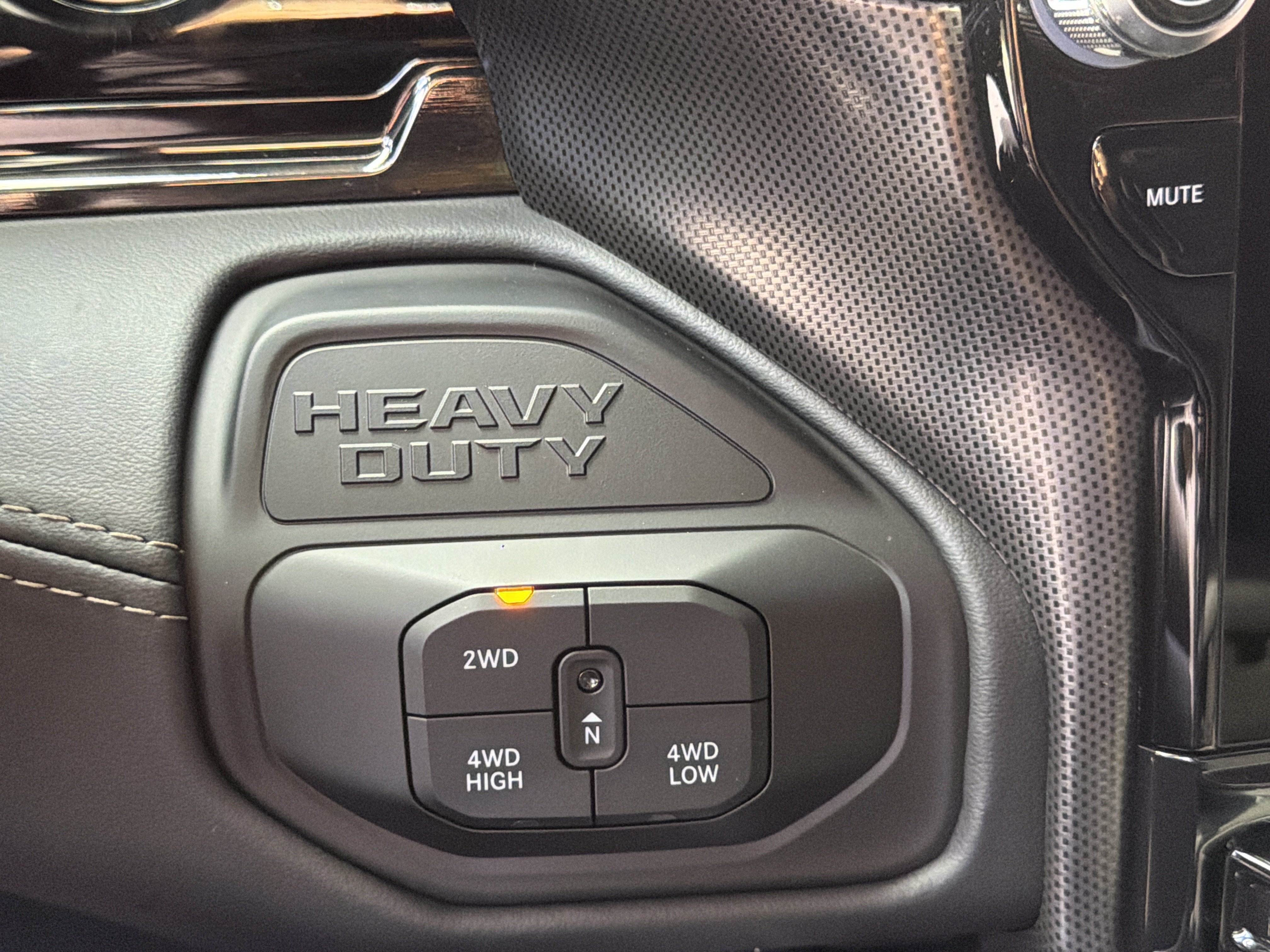 Used 2026 RAM 3500 Limited AWD/4WD image 35