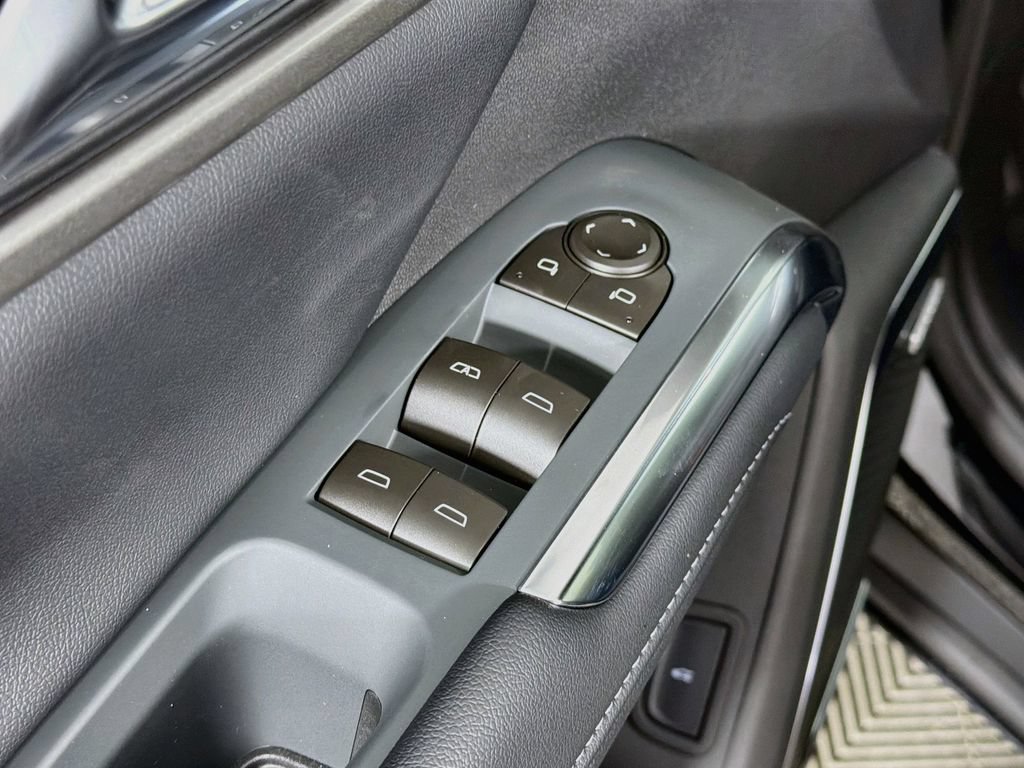 New 2027 Chevrolet Traverse LT w/ Enhanced Driving Package FWD image 18