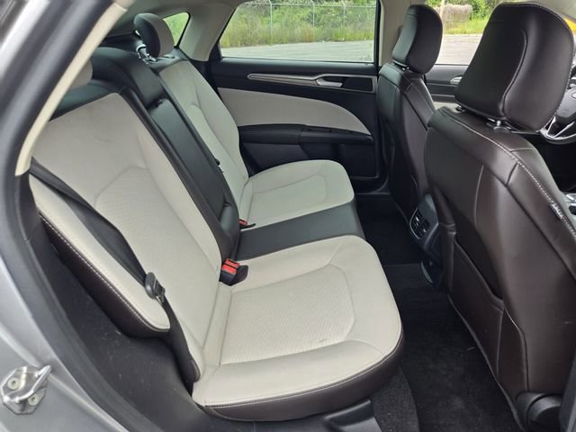 Certified 2020 Ford Fusion SE w/ Equipment Group 151A FWD image 18