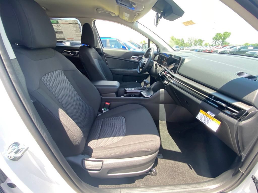 New 2026 Kia Sportage LX FWD image 25