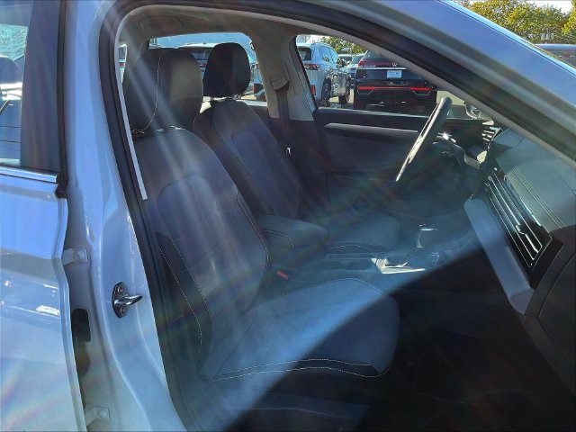 New 2026 Volkswagen Jetta SE FWD image 13
