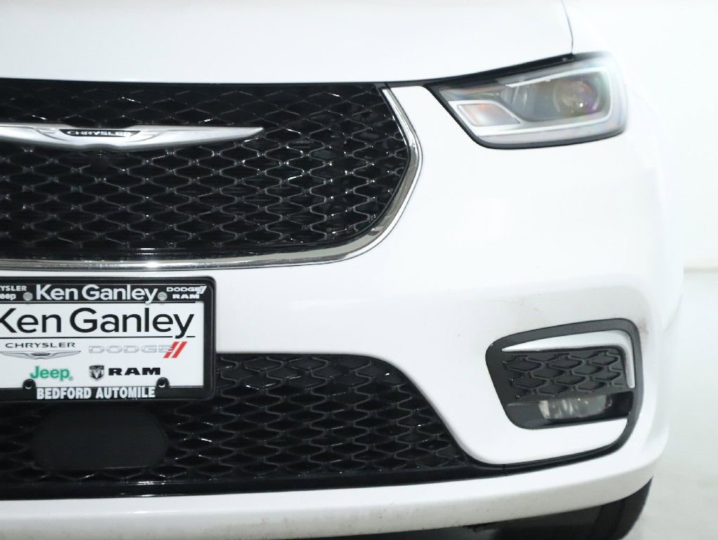 Used 2024 Chrysler Pacifica Select image 7