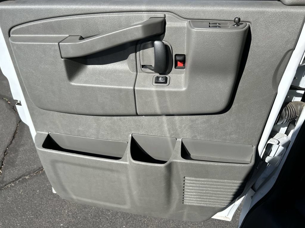 New 2025 GMC Savana 2500 Extended w/ Driver Convenience Package RWD image 21